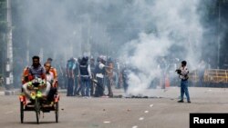 Protest protiv premijerke Bangladeša (foto: REUTERS/Mohammad Ponir Hossain)