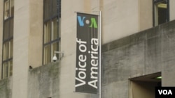 El mundo entero recuerda la llegada del primer ser humano a la Luna, el 20 de julio de 1969. La VOA transmitió el evento.