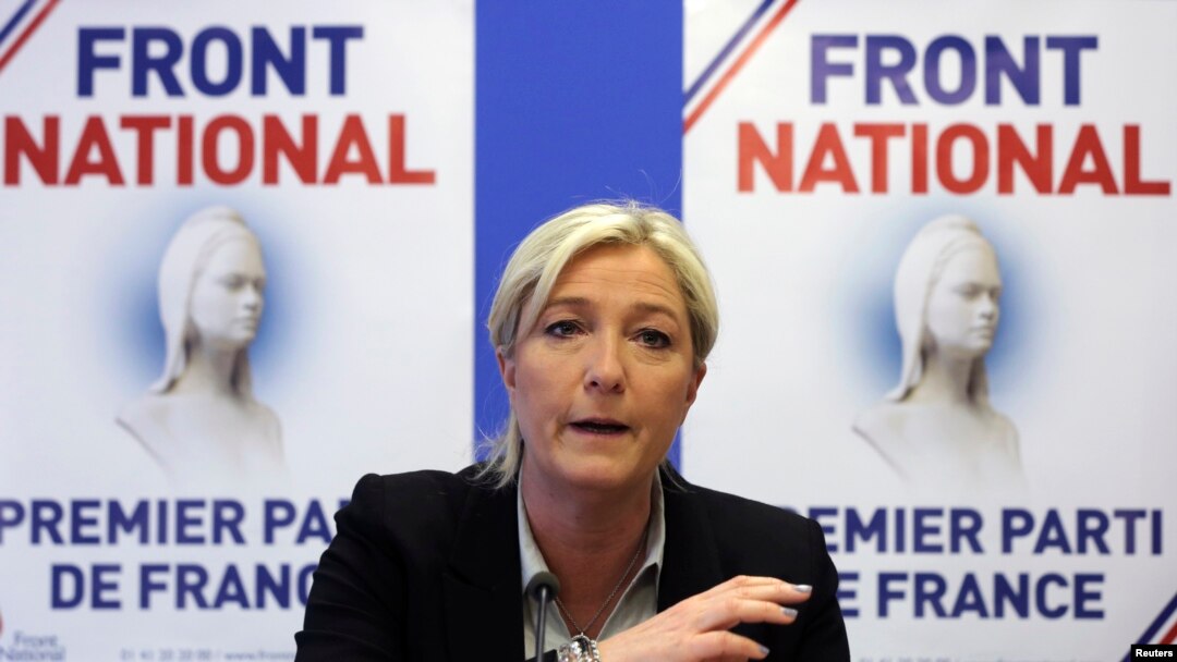 Marine Le Pen, pimpinan Partai Front Nasional dalam sebuah konferensi pers partai itu di Nanterre, Paris, 27/5/2014.