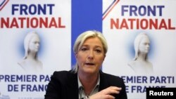 Marine Le Pen, pimpinan Partai Front Nasional dalam sebuah konferensi pers partai itu di Nanterre, Paris, 27/5/2014.