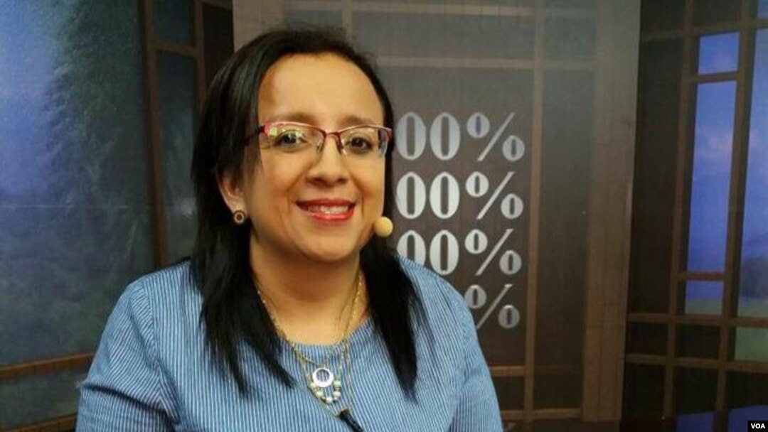 Lucía Pineda Ubau, jefa de prensa de 100% Noticias. [Foto: Donaldo Hernández] 