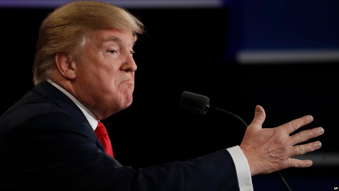 Ông Donald Trump trong cuộc tranh luận tổng thống cuối cùng hôm 20/10. 