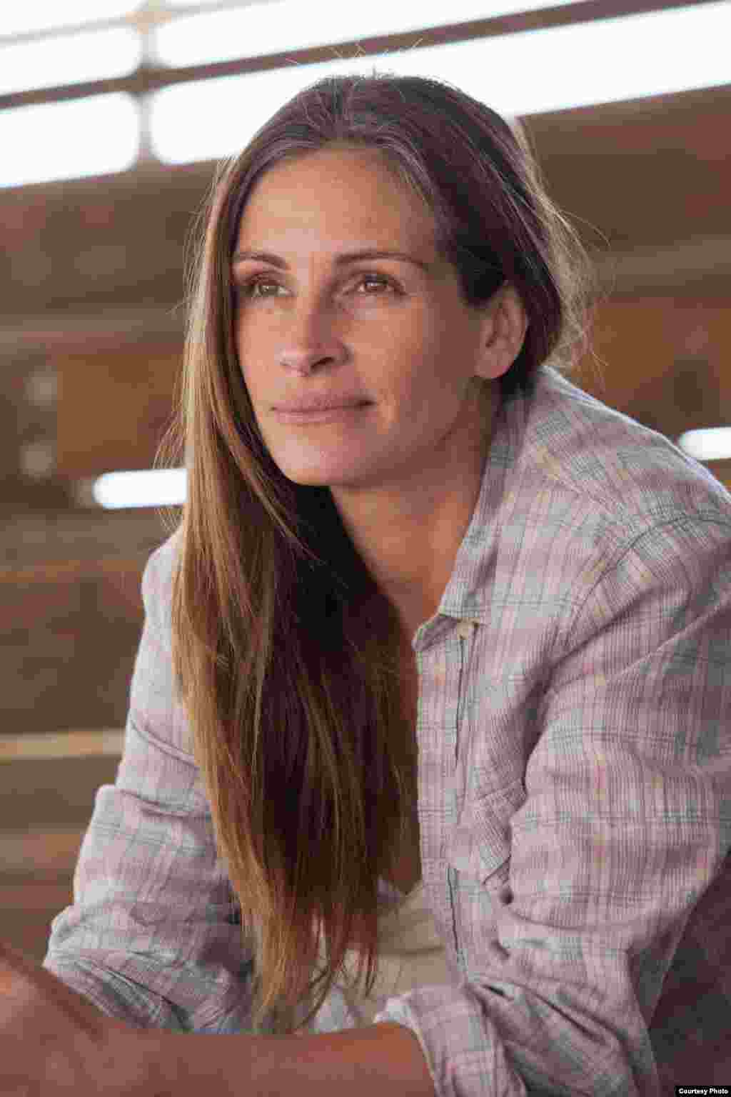 Julia Roberts dinominasikan untuk perannya sebagai aktor pendukung dalam film &ldquo;August: Osage County.&rdquo; (Oscars.org)