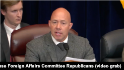 资料照片：众议院外交事务委员会主席马斯特(视频截图)