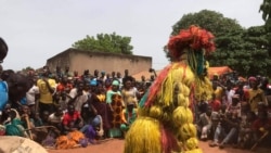 Burukina Faso, jamanadenw ka donko ni seko ladamu dɔgɔkun bɛ senna. Kader Traore tugura laadala nyenejew kan, Bobo-Dioulasso