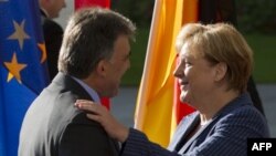 Gül Merkel ile Görüştü