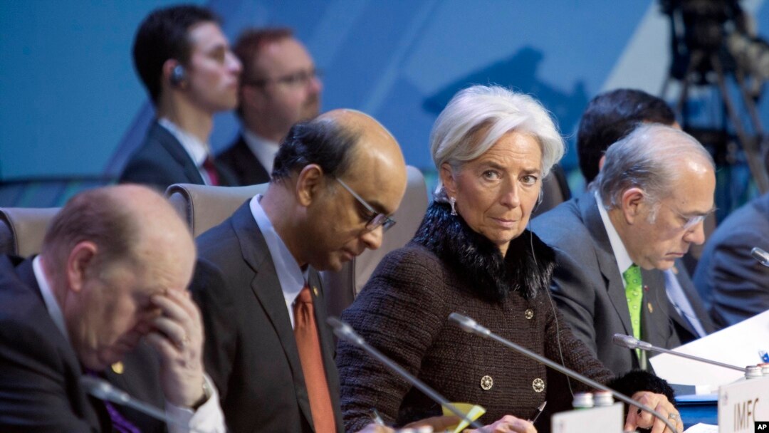 Kepala IMF, Christine Lagarde (kedua dari kanan) menghadiri pertemuan negara-negara G20 di Moskow, Sabtu (16/2). 
