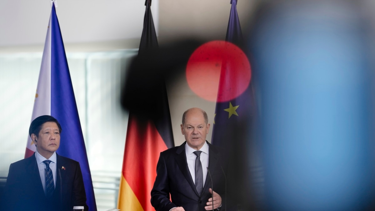 菲律宾总统会见德国总理 担心南中国海紧张局势升级