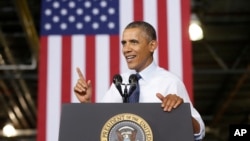 Presiden AS Barack Obama dalam pidato di sebuah pabrik di Liberty, Missouri (20/9). (AP/Pablo Martinez Monsivais)