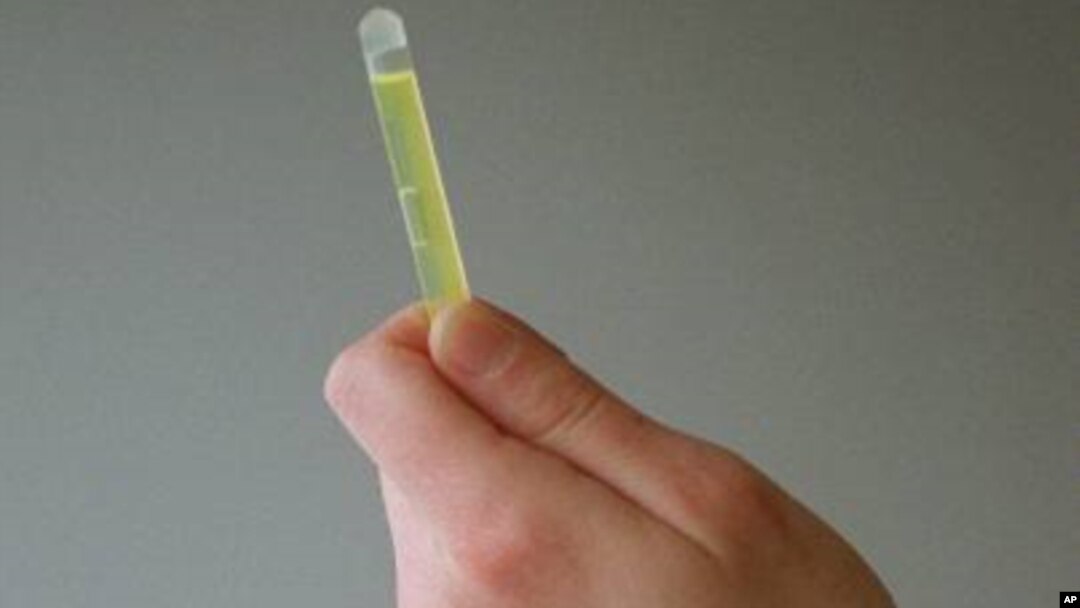 Gynecologists are getting a new way to spot problems when they perform Pap smears to check women for cervical cancer. (file photo)