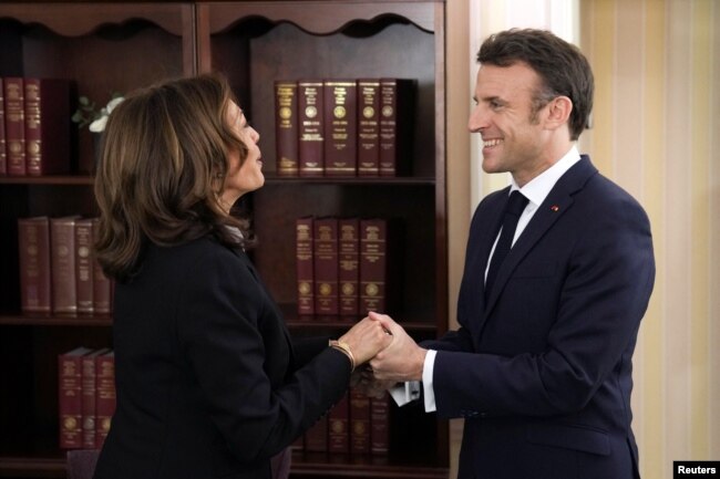 ABD Başkan Yardımcısı Kamala Harris ve Fransa Cumhurbaşkanı Emmanuel Macron Münih Güvenlik Konferansı'nda biraraya geldi