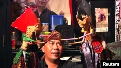 Puppeteer Drajat Iskandar Performing Puppet Show, Bogor, West Java Province, Indonesia, Aug. 25, 2019
