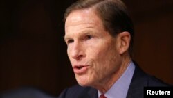 Senator Partai Demokrat, Richard Blumenthal mengatakan, “Keterlibatan AS dalam pemboman dan pembunuhan anak-anak di Yaman harus diakhiri."