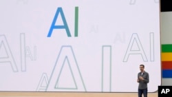 ARCHIVO – El director general de Alphabet, Sundar Pichai, habla en un evento de Google I/O en Mountain View, California, el 14 de mayo de 2024. 