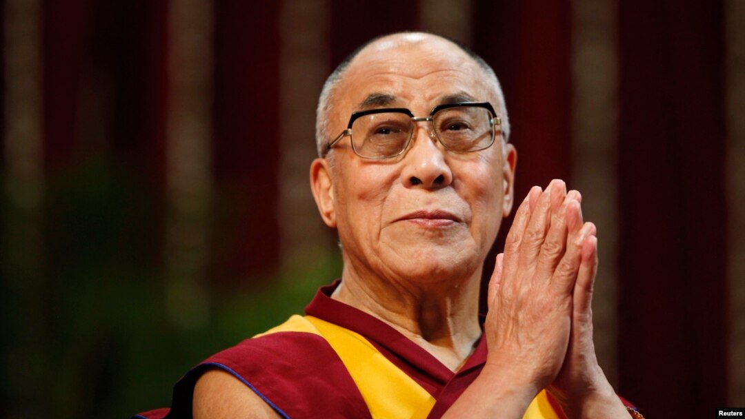 Beijing memandang Dalai Lama sebagai seorang “teroris” yang mendorong kekerasan dan ingin memecah negara China.