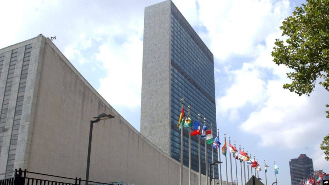 Markas besar PBB di kota New York, AS (foto: dok). 49 diplomat Rusia yang bekerja sebagai perwakilan misi Rusia di PBB didakwa melakukan penipuan di AS. 