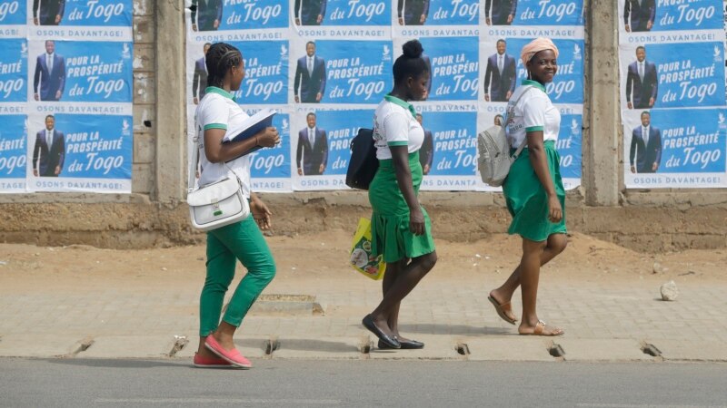 Des élèves togolais visitent la 