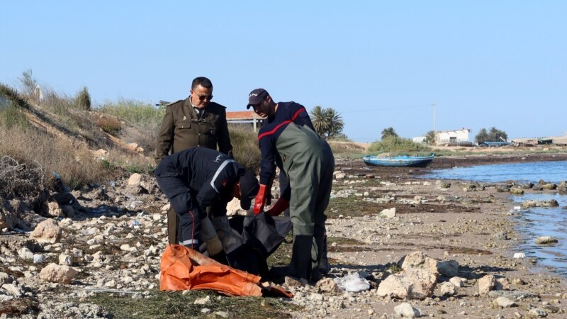 Tunisie: le corps d'un enfant repêché après le naufrage d'un bateau de migrants