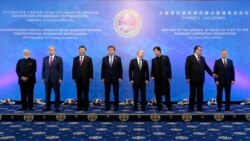 རྒྱ་དཀར་ནག་གི་འགོ་ཁྲིད་ཐུག་འཕྲད།