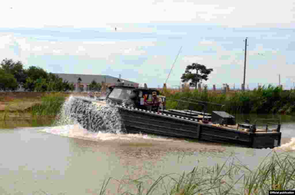 Mühəndis-İstehkam Qoşunlarının döyüş hazırlığı təlimi 