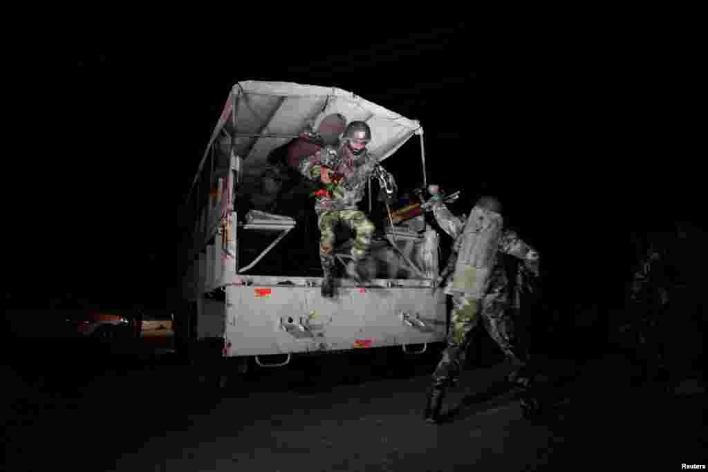 ہلاک ہونے والوں میں 60 پولیس اہلکار جب کہ ایک فوجی افسر شامل ہے۔