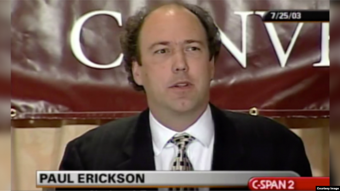 Ông Paul Erickson.