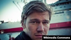 Shahak Shapira, penulis yang menyebut dirinya sebagai “pemimpin propaganda” partai politik satir di Jerman. (Foto: Wikipedia)