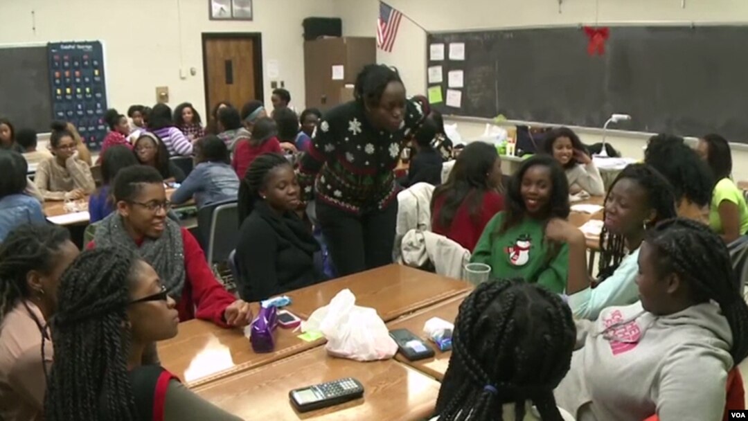 College Students Mentoring Students in Imara Roose Program