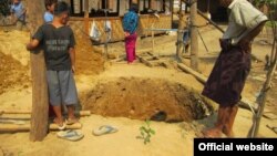 Well digging in Kachin State, Burma