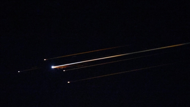 حملات موشکی جمهوری اسلامی به اسرائيل در روز شنبه شش نفر را به‌طور سطحی مجروح کرد