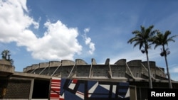 Vista frontal del Aula Magna de la Universidad Central de Venezuela en Caracas, el 25 de septiembre de 2020.