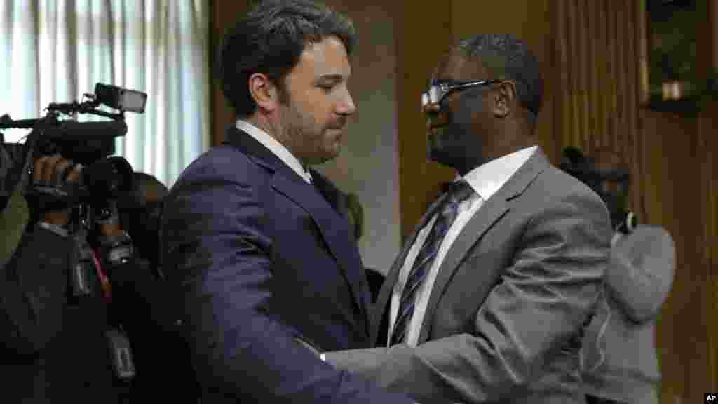 L&#39;acteur Ben Affleck et le &nbsp;Dr Denis Mukwege, fondateur de l&#39;hôpital Panzi, à Washington, le 26 février 2014.