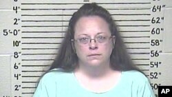 Foto de Kim Davis divulgada por el centro de detención del Condado Carter, Kentucky, tras ser recluída el jueves, 3 de septiembre de 2015. 