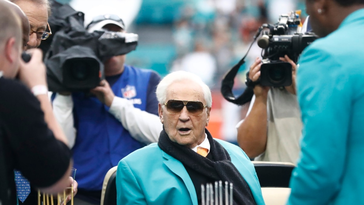 Legendary Miami Dolphins coach Don Shula dies at 90