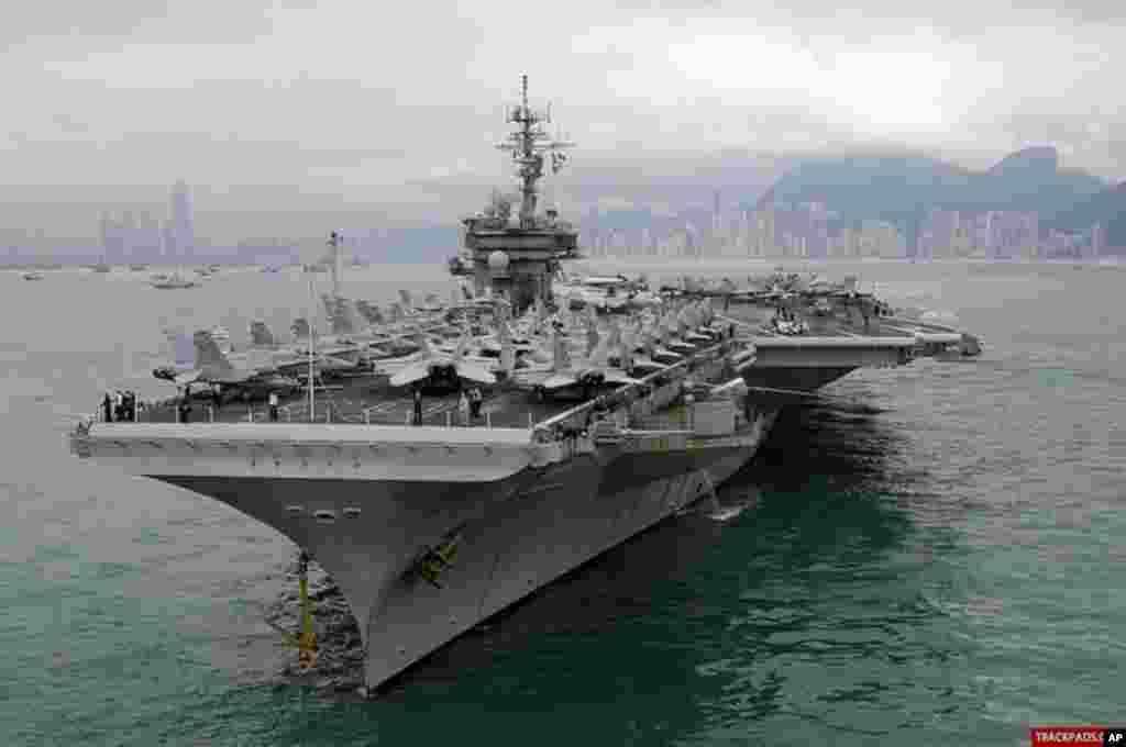 美國常規動力航母小鷹號2008年4月停靠香港