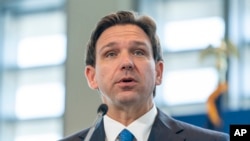 Guverner Floride Ron Desantis govori u Fondaciji Heritidž u Merilendu, 21. aprila 2023. (Foto: AP/Alex Brandon)