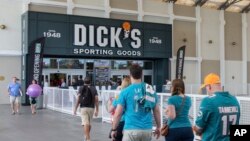 DICK'S Sporting Goods Grand Opening - "Shop With a Pro" with Ryan Tannehill