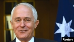 លោក​នាយក​រដ្ឋមន្ត្រី​អូស្ត្រាលី Malcolm Turnbull ថ្លែង​នៅ​ក្នុង​សន្និសីទ​កាសែត​មួយ​អំពី​លទ្ធផល​នៃ​ការ​ស្ទង់​មតិ​នៃ​ភាព​ស្មើ​ភាព​សម្រាប់​ការ​រៀប​អាពាហ៍ពិពាហ៍ នៅ​ក្នុង​ក្រុង Canberra ប្រទេស​អូស្ត្រាលី កាលពី​ថ្ងៃទី១៥ ខែវិច្ឆិកា ឆ្នាំ២០១៧។