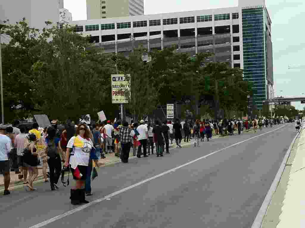 La convocatoria de la manifestación tuvo una buena resonancia en la población.