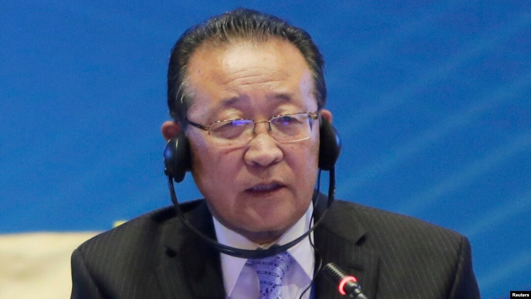 Wakil pertama Menteri Luar Negeri Korea Utara dan utusan khusus pembicaraan enam negara terkait program nuklir, Kim Kye Gwan, menyampaikan pidatonya dalam forum di Diaoyutai, Beijing, yang menandai ulang tahun ke-10 pembicaraan nuklir enam pihak (18/9).