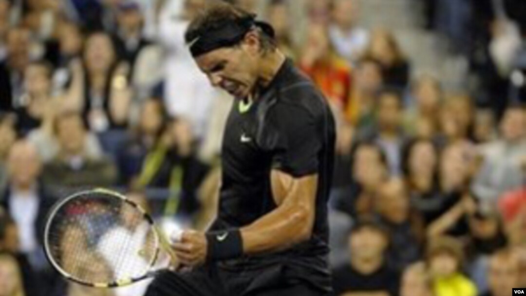 Asosiasi Tenis Profesional (ATP) mengumumkan Rafael Nadal sebagai petenis nomor satu dunia hingga akhir tahun ini. Petenis Serbia Novak Djokovic berada di urutan kedua, menggeser Roger Federer yang turun ke posisi ketiga.