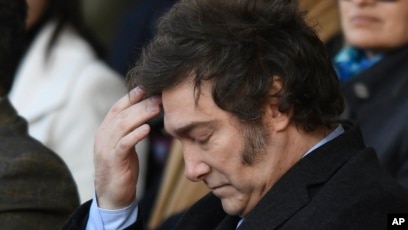 Milei despide a funcionario ante primera sospecha de corrupción en su  gobierno