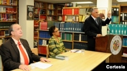 El escritor panameño Juan David Morgan, durante su conferencia en Biblioteca Colón de la OEA [Foto: OEA]