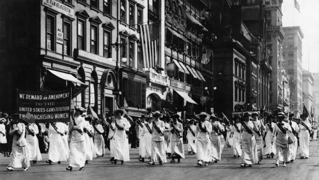 Qiz dostlari bilan jinsiy aloqa Tatar er-xotin jinsiy aloqada