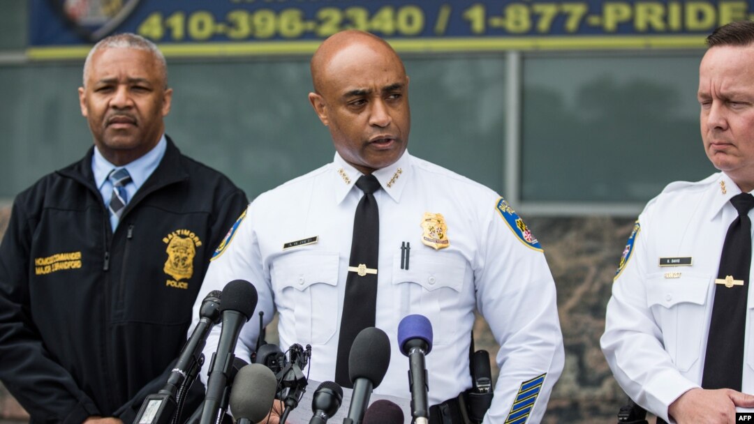 Kepala polisi Baltimore Anthony Batts (tengah) memberikan keterangan pers mengenai kematian Freddie Gray, Kamis (30/4).