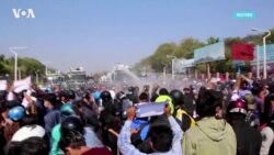 В Мьянме мирных демонстрантов разгоняют водометами и пластиковыми пулями