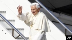 Đức Giáo Hoàng lên phi cơ bắt đầu chuyến đi thăm Mexico và Cuba 