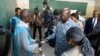 Le président congolais Félix Tshisekedi à son arrivée pour voter à Kitambo-Saint-George à Kinshasa, RDC, le 20 décembre 2023.