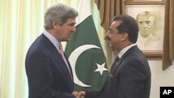 سفر سناتور جان کری به پاکستان
