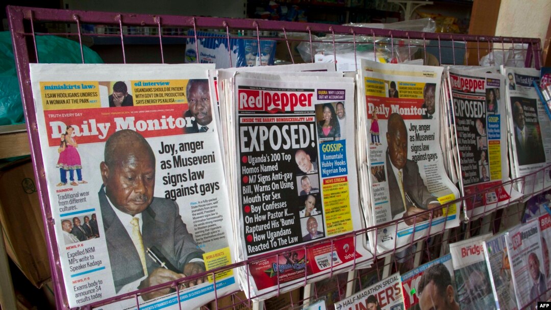Ibinyamakuru muri Uganda inyuma yuko prezida Museveni ateye igikumu kw'itegeko rigeramira abakundana basagiye ibitsina